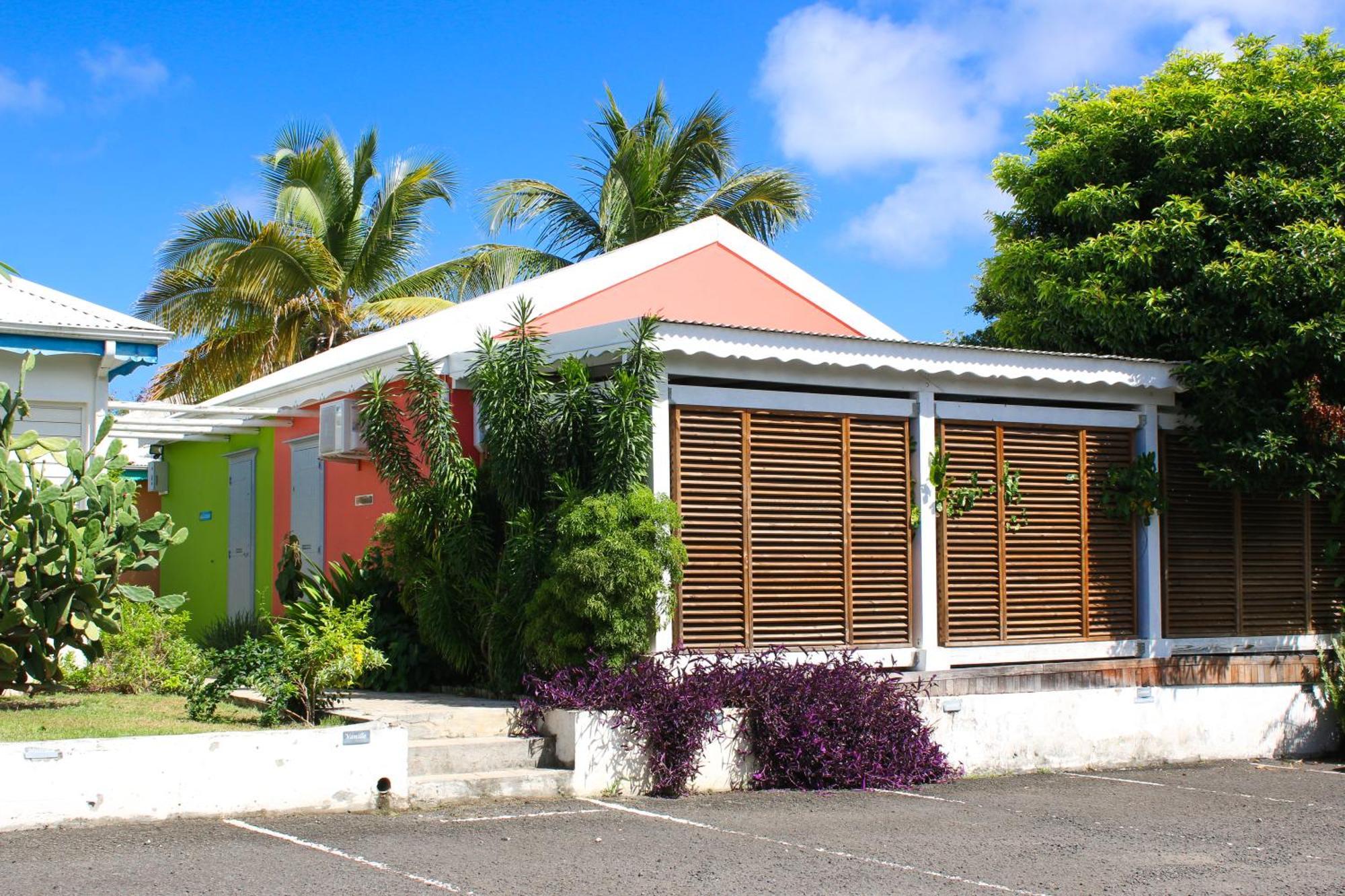 Bungalow La Papaye Bleue Residence Acces Piscine & Plage Сен-Франсуа Экстерьер фото